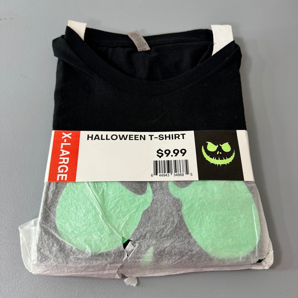Halloween T-Shirt XL Extra Large Black Green Glow in the Dark New Costume